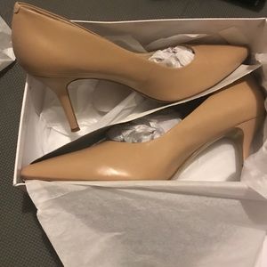 BRAND NEW NEVER WORN NINE WEST PUMPS
